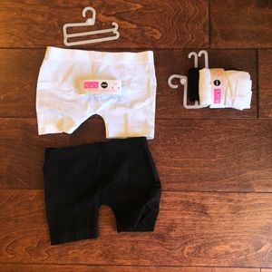 2 pack of seamless girls cartwheel shorts